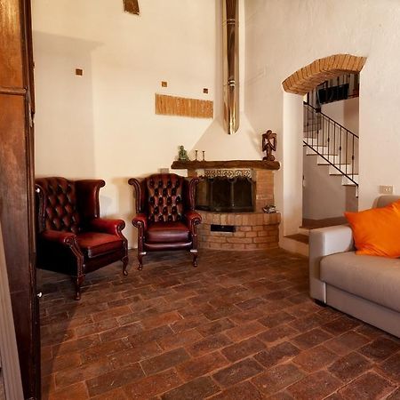 Christian Apartment Buonconvento Ruang foto